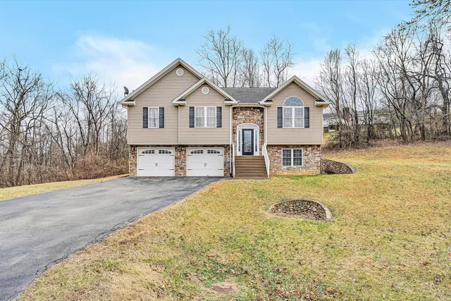 $399,950 | 3771 Read Mountain Road, Cloverdale, VA 24077