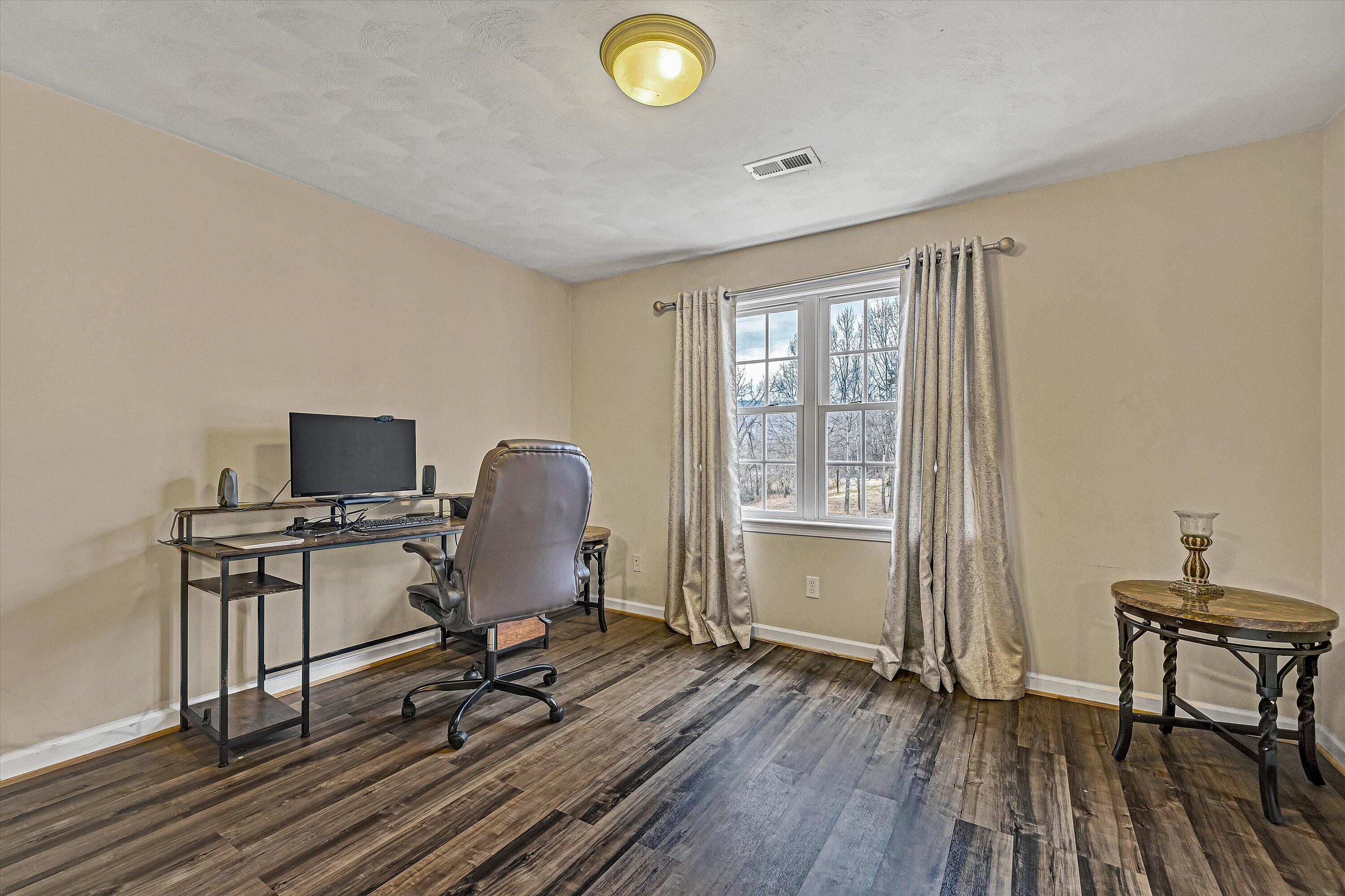 3771 Read Mountain Road Cloverdale, VA 24077 - Photo 24 of 36 24-VM-07579