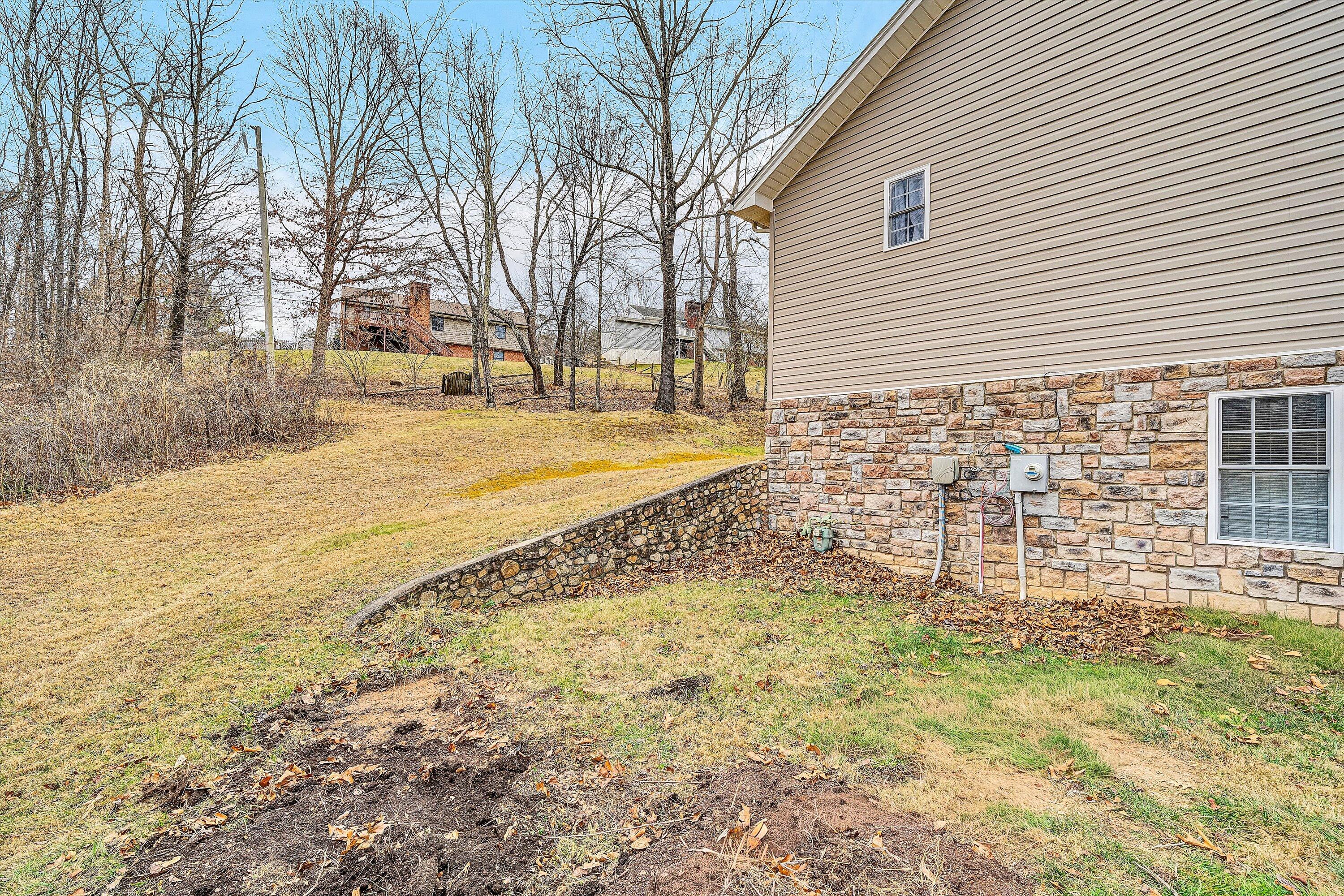 3771 Read Mountain Road Cloverdale, VA 24077 - Photo 34 of 36 34-VM-07501