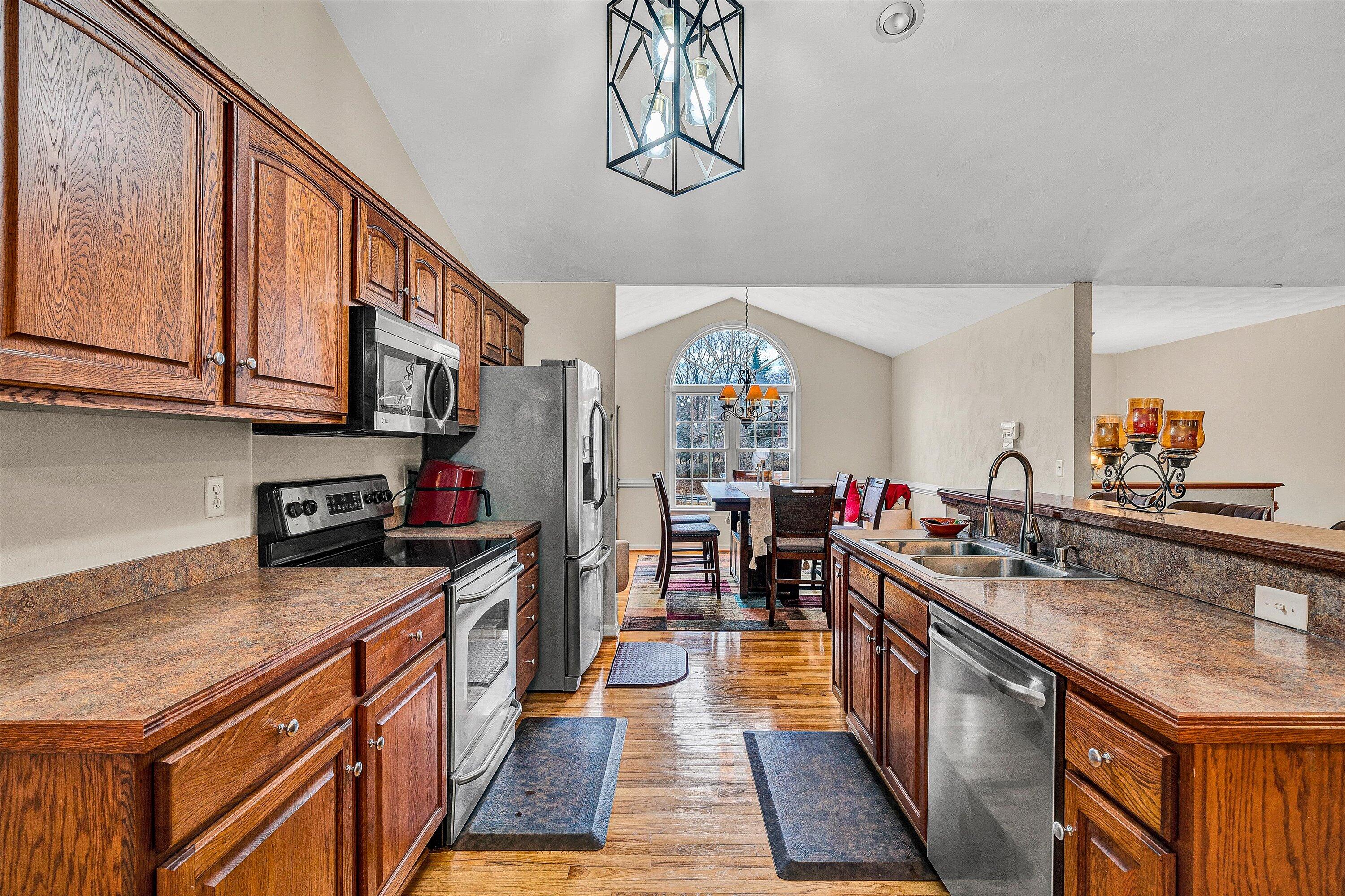 3771 Read Mountain Road Cloverdale, VA 24077 - Photo 8 of 36 08-VM-07522