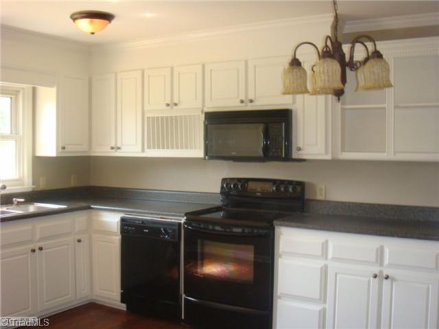 1599 Frye Bridge Road Clemmons, NC 27012 - Photo 3 of 7 Kitchen.