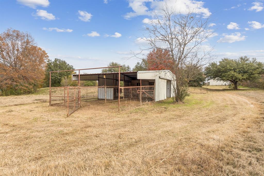 1250 Eubanks Road Seagoville, TX 75159 - Photo 7 of 40