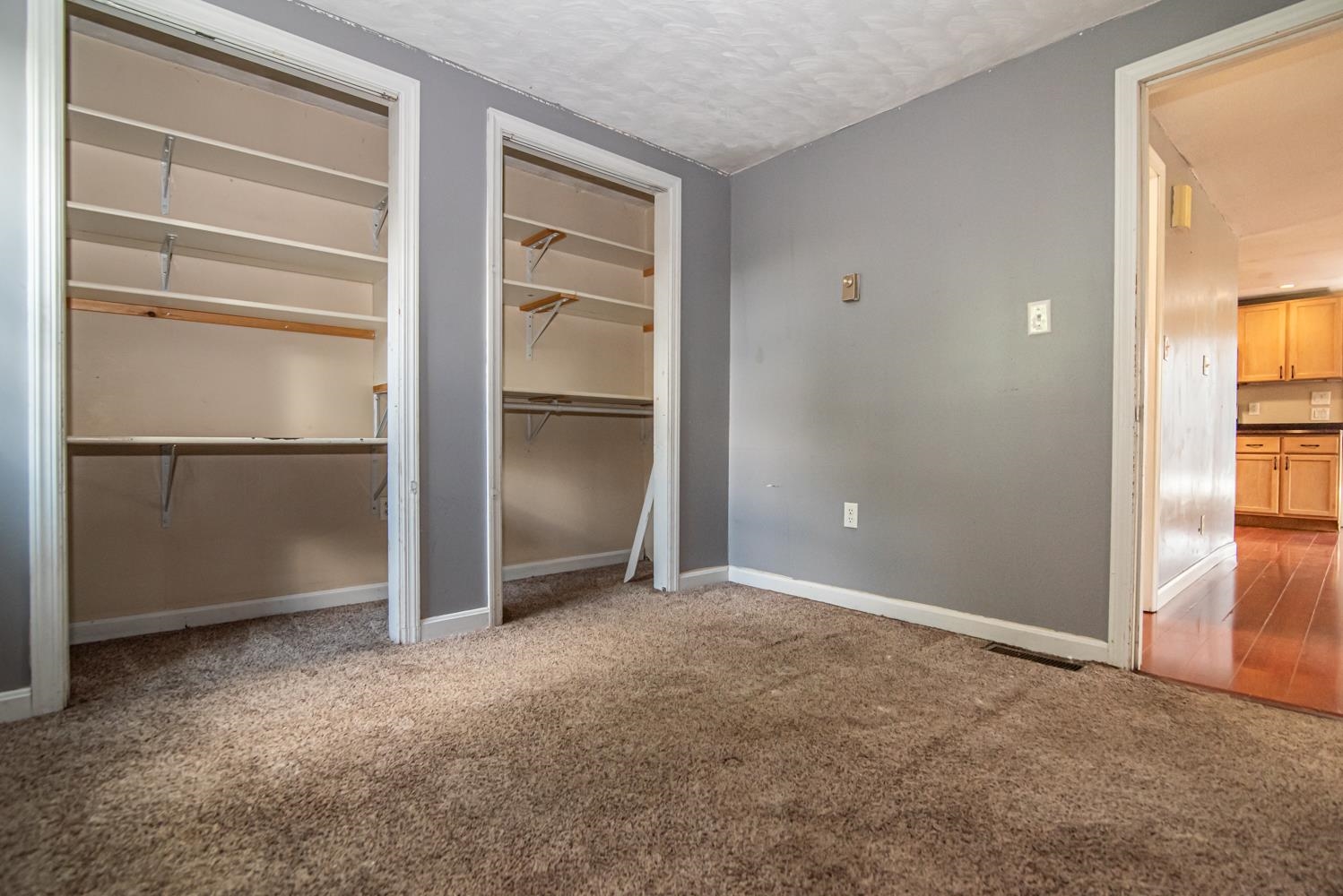 21 Elm Street Epping, NH 03042 - Photo 11 of 40