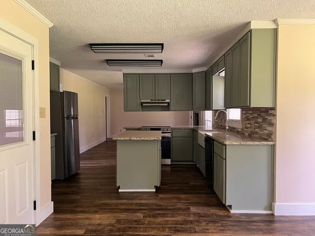 $330,000 | 111 Glacier Trail, Warner Robins, GA 31088