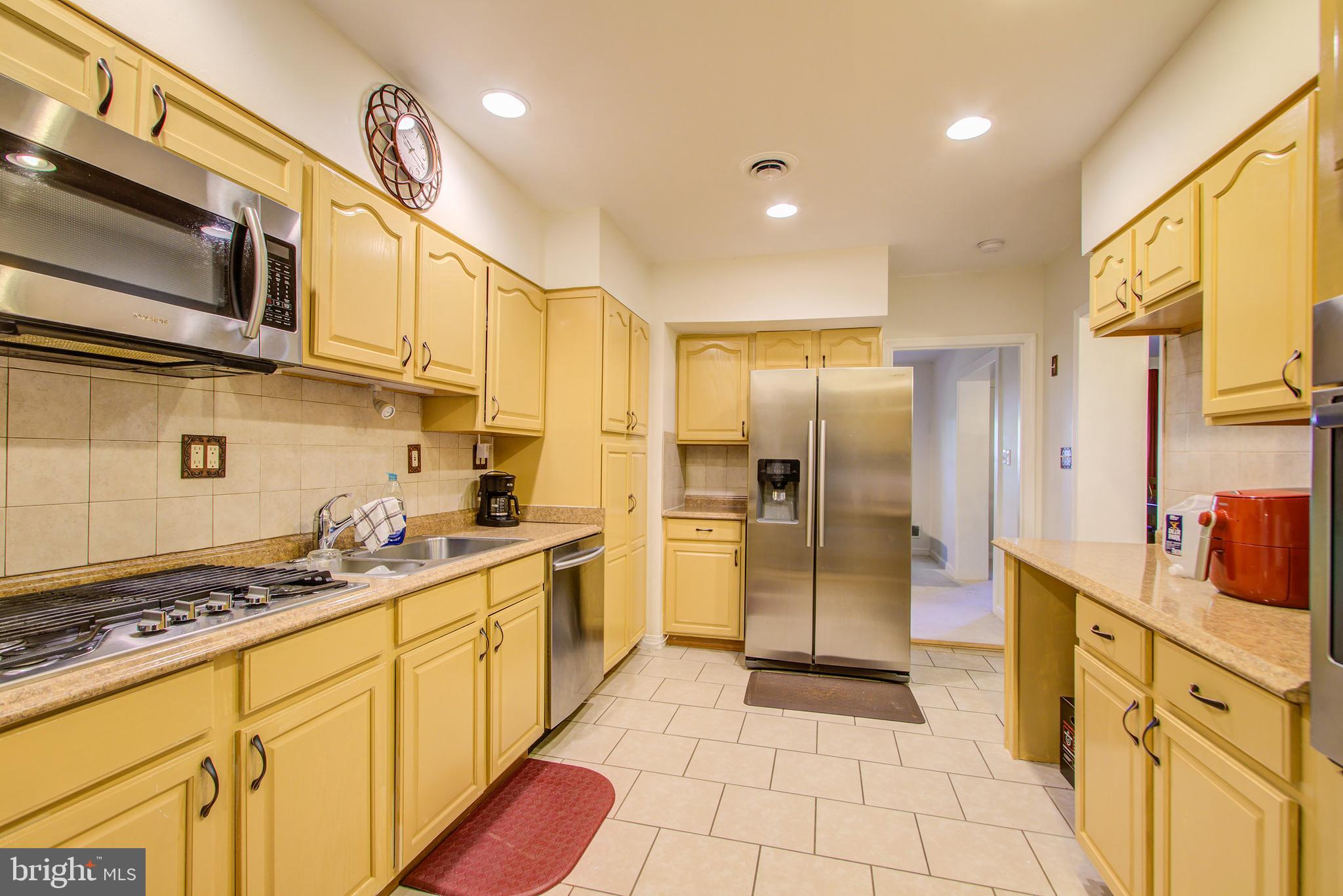 12600 Old Fort Road Fort Washington, MD 20744 - Photo 22 of 46 Kitchen - Main House