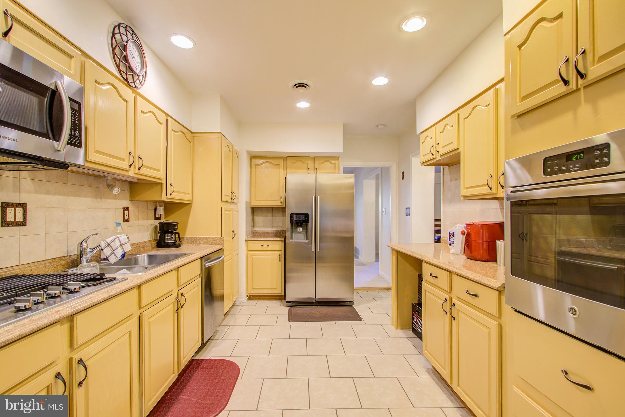 12600 Old Fort Road Fort Washington, MD 20744 - Photo 23 of 46 Kitchen - Main House