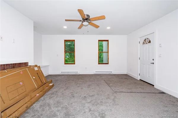 $2,400 | 681 Highway 216, Unit 2, Poughquag, NY 12570