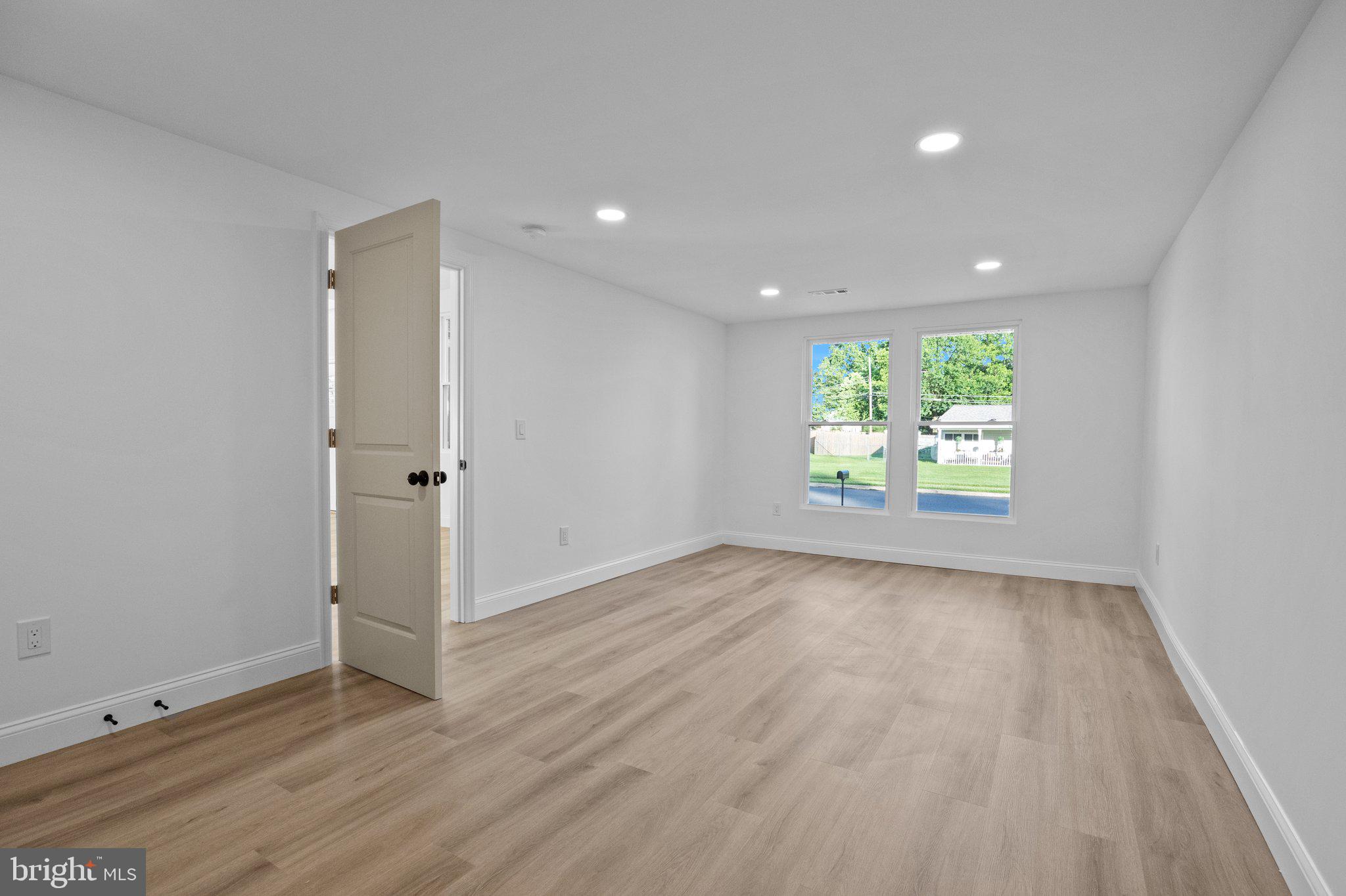 15 Basswood Road Levittown, PA 19057 - Photo 23 of 48