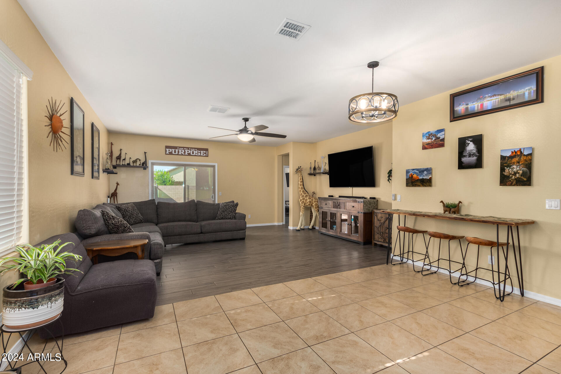 7718 West Carter Road Laveen, AZ 85339 - Photo 2 of 23 Spacious great room