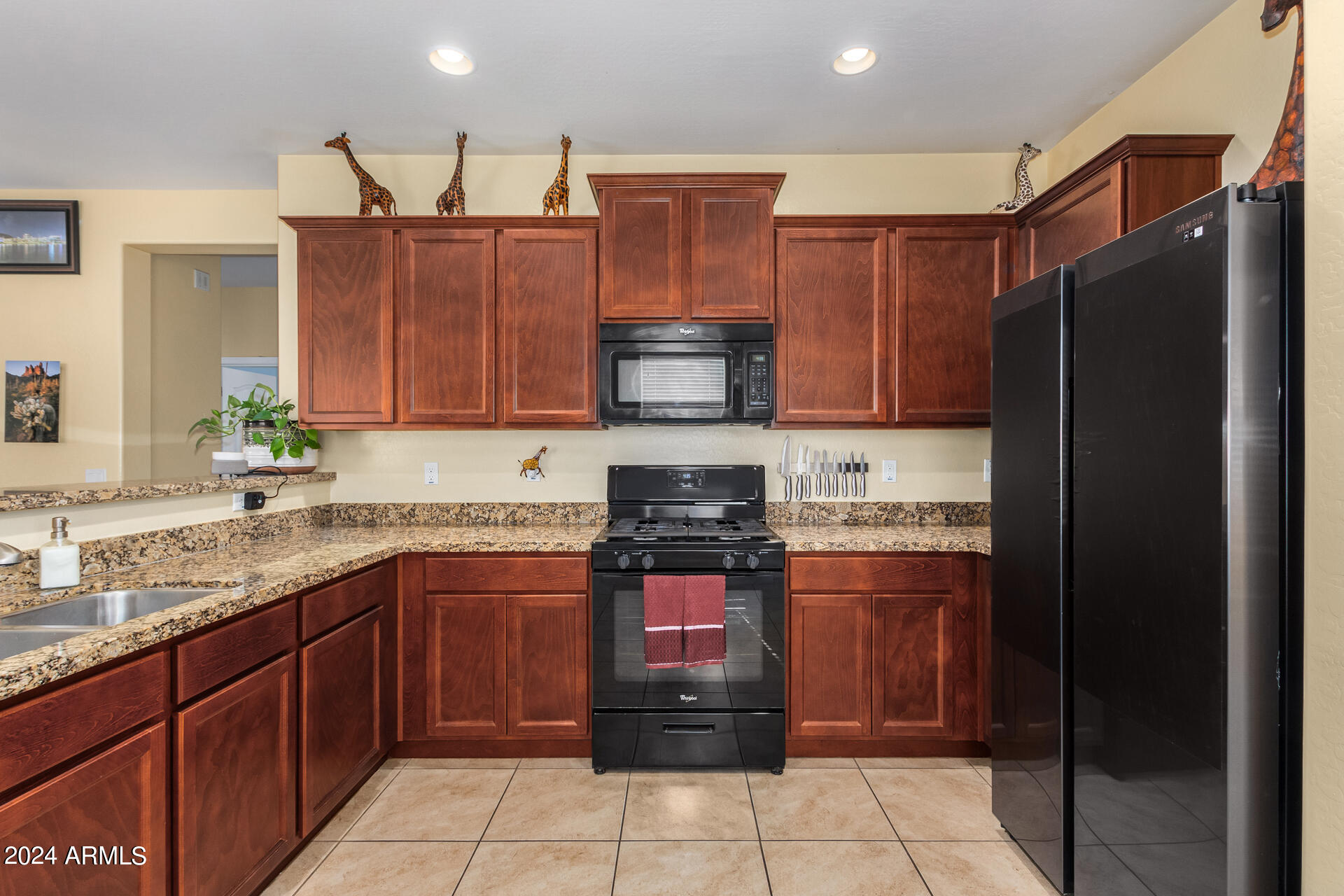 7718 West Carter Road Laveen, AZ 85339 - Photo 3 of 23 Beautiful kitchen