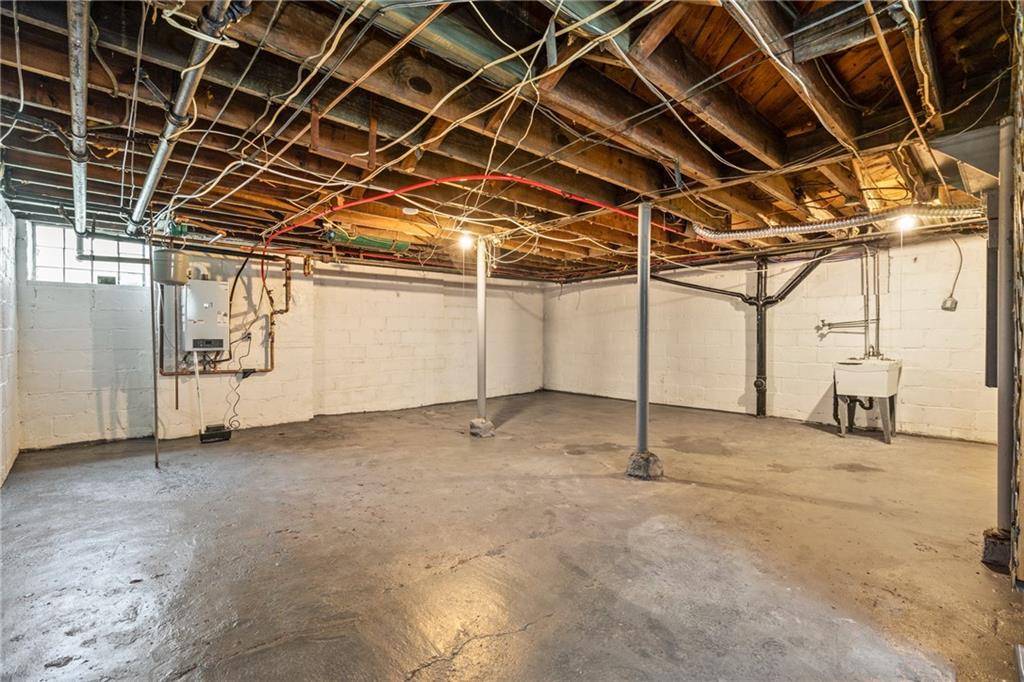 8619 Westwood Road Pittsburgh, PA 15235 - Photo 23 of 26 a view of empty room