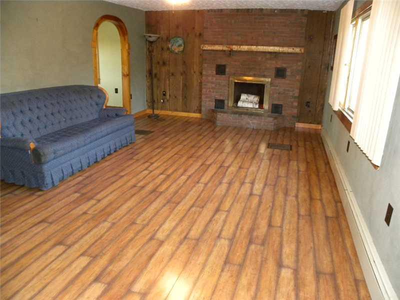 774 Stackpole Road Durham, ME 04222 - Photo 12 of 21 Living Room.