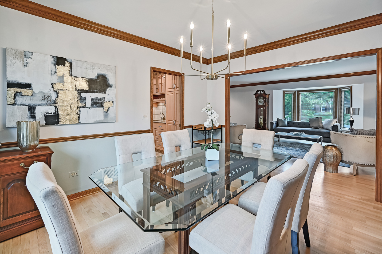 27 Garfield Ridge Court Willowbrook, IL 60527 - Photo 8 of 34 Gallery Image 8