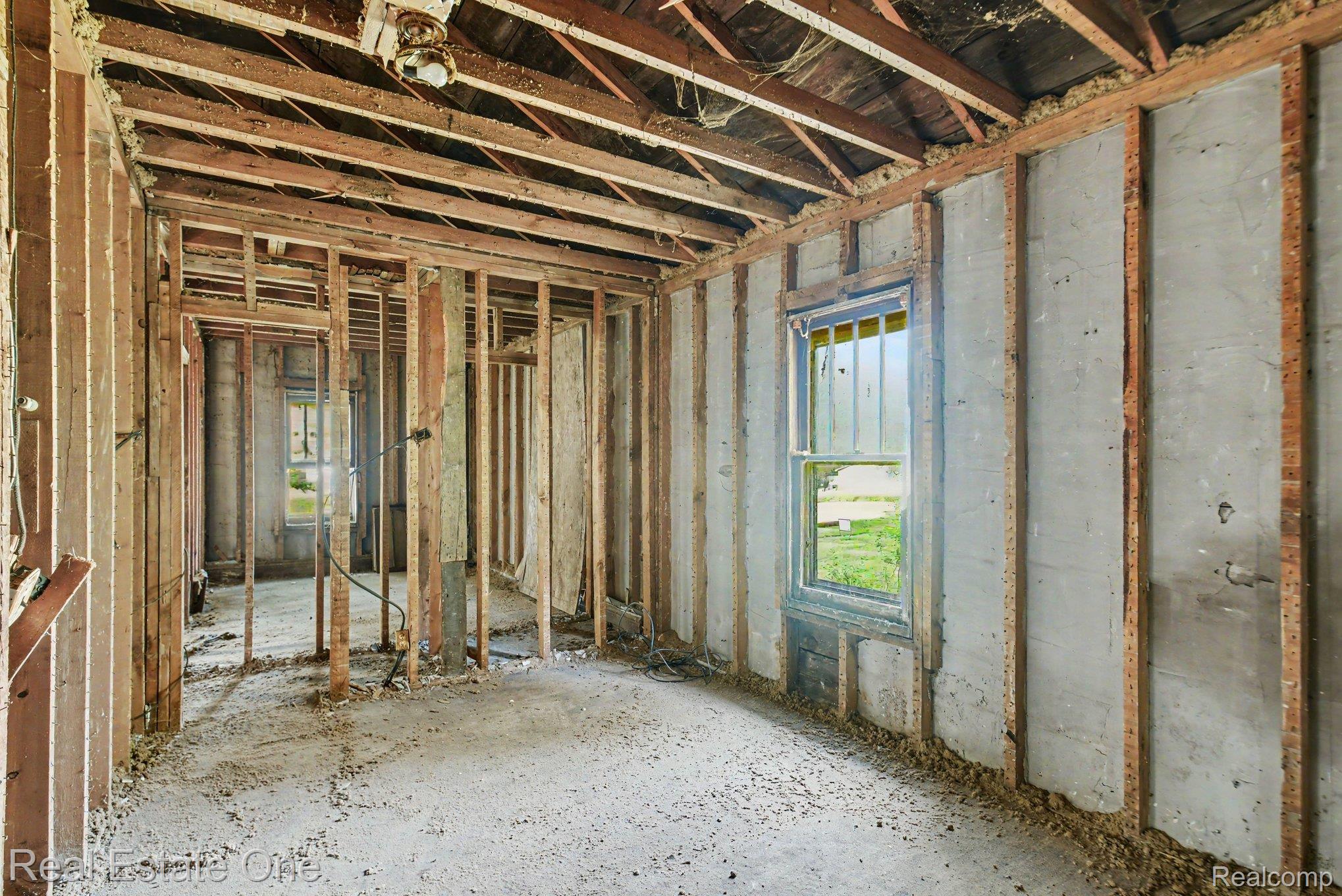 5 3rd Street Yale, MI 48097 - Photo 15 of 17 015_file_5328.jpg