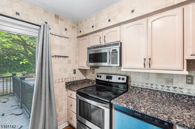 $455,000 | 55 Cherrywood Drive, Somerset, NJ 08873