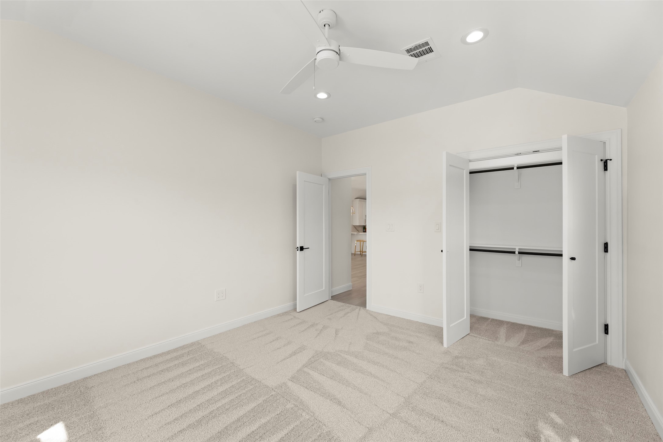 729 Caperton Street Houston, TX 77022 - Photo 15 of 42 a view of an empty room