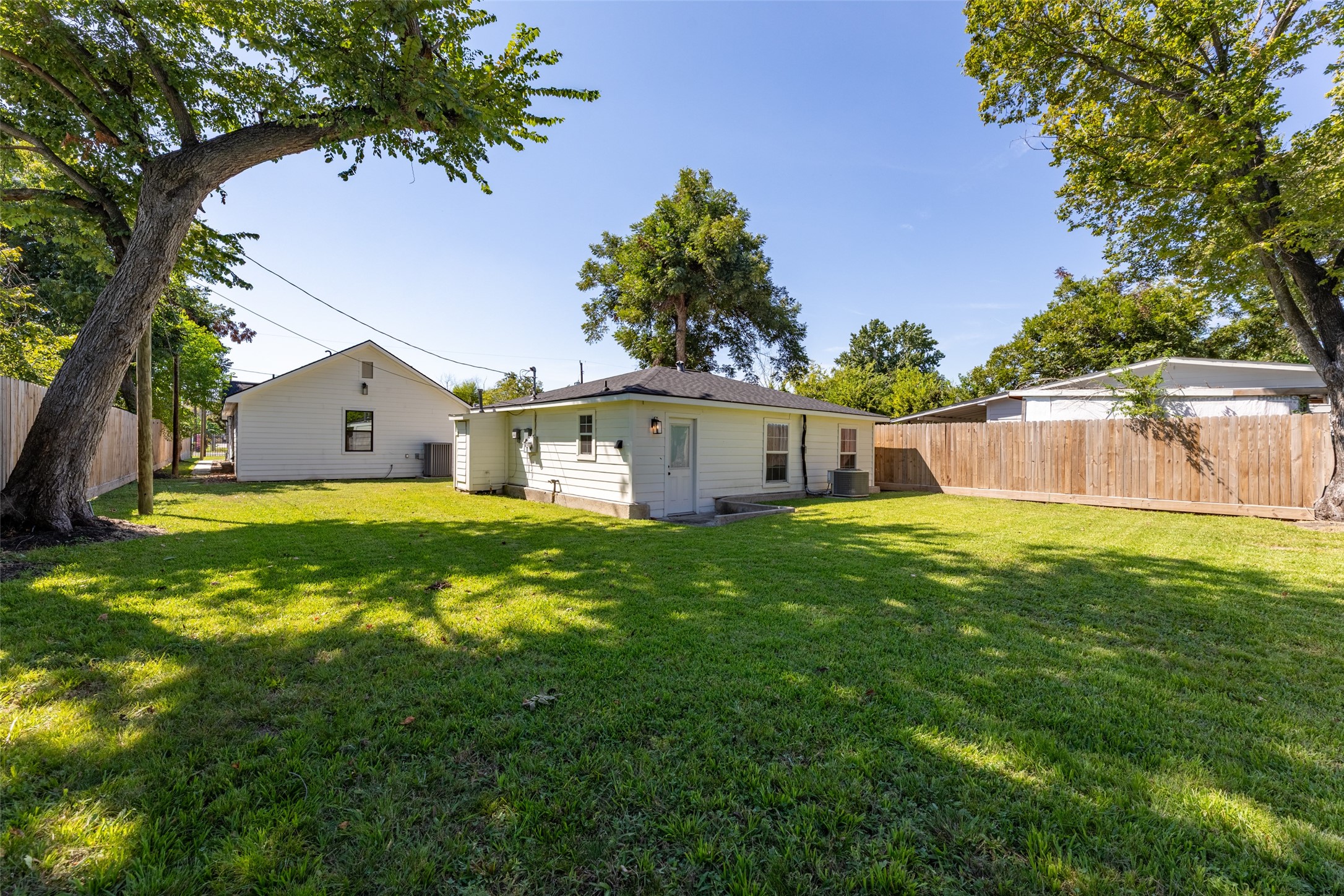 729 Caperton Street Houston, TX 77022 - Photo 42 of 42 a house view with a outdoor space