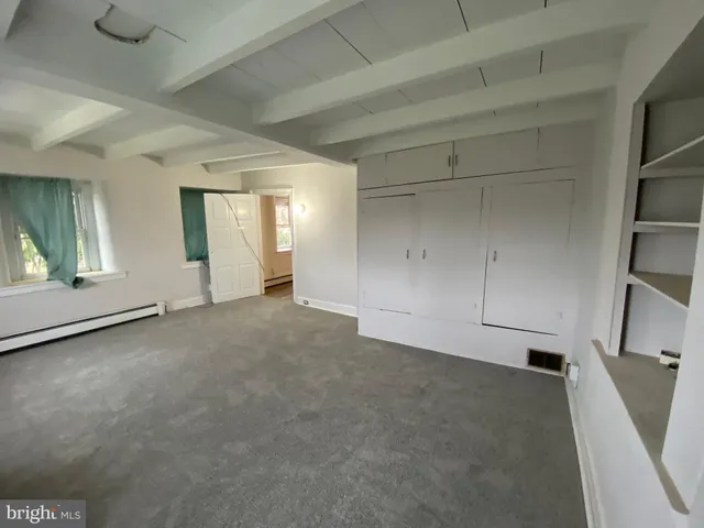 a view of empty room