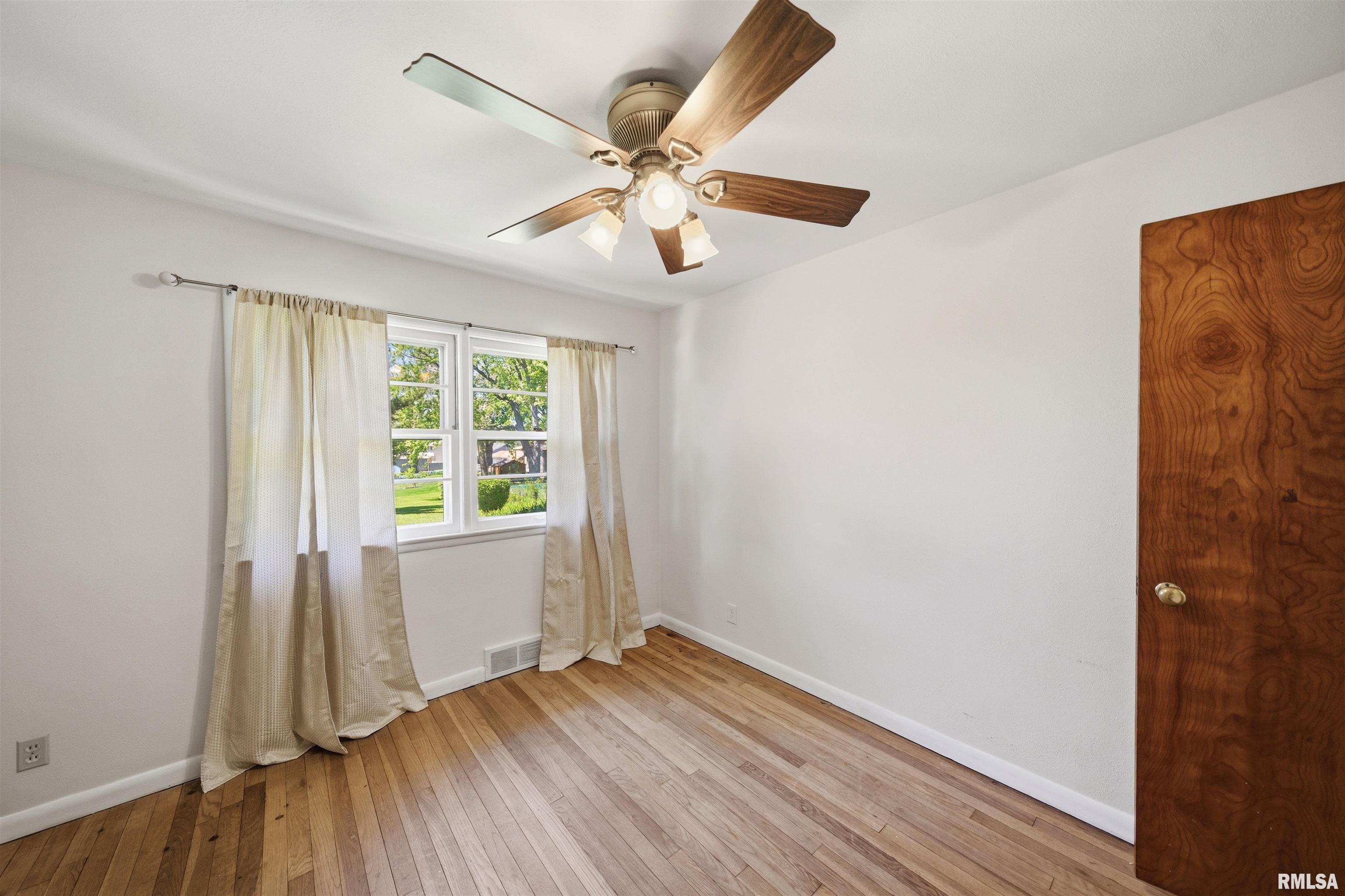 5203 North Sheridan Road Peoria, IL 61614 - Photo 22 of 31
