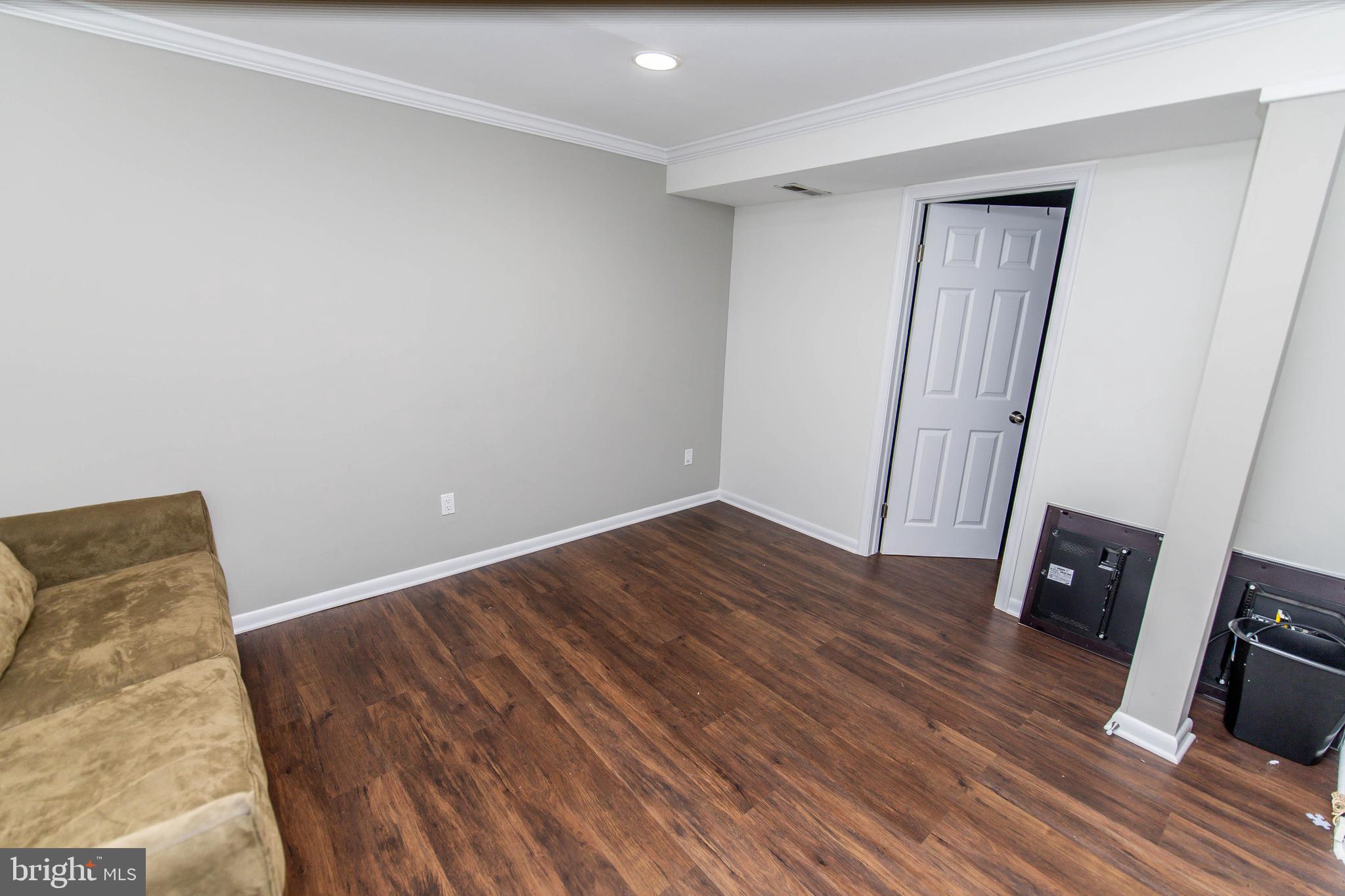 15613 Wembrough Street Silver Spring, MD 20905 - Photo 33 of 53