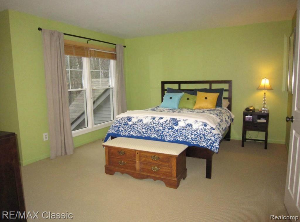 23061 Farmington Road, Unit 22 Farmington, MI 48336 - Photo 10 of 16 Master Bedroom