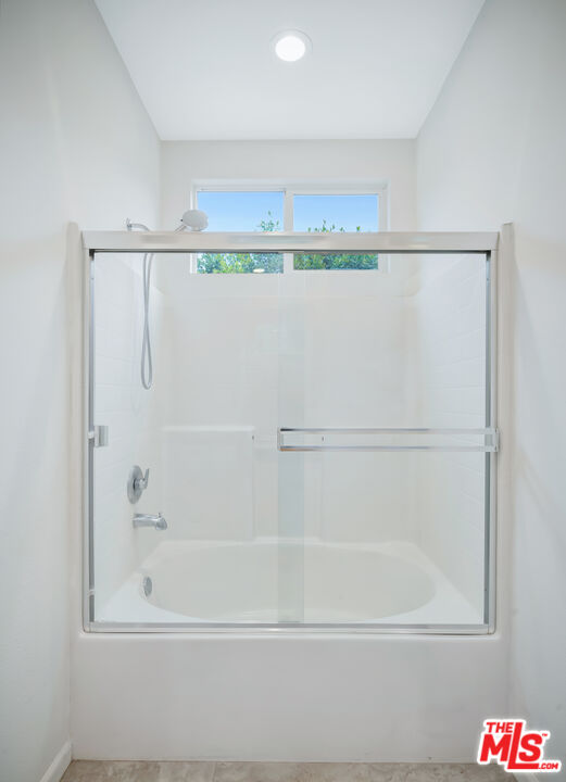 15215 West Fred Way Van Nuys, CA 91405 - Photo 20 of 31