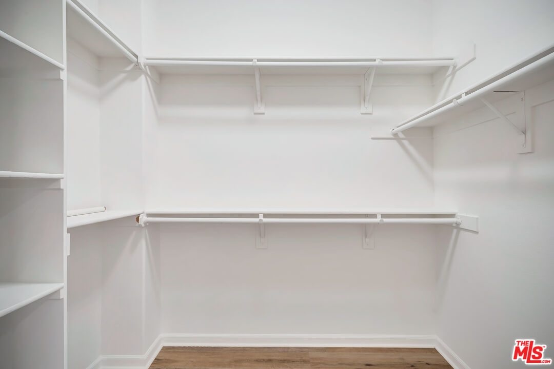 15215 West Fred Way Van Nuys, CA 91405 - Photo 21 of 31