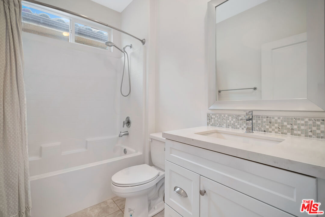 15215 West Fred Way Van Nuys, CA 91405 - Photo 23 of 31
