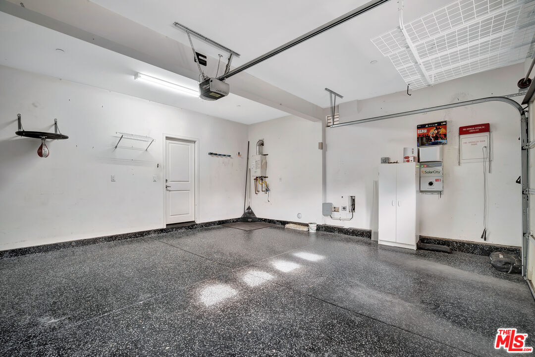 15215 West Fred Way Van Nuys, CA 91405 - Photo 30 of 31