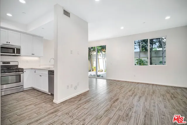 $778,000 | 15215 West Fred Way, Van Nuys, CA 91405