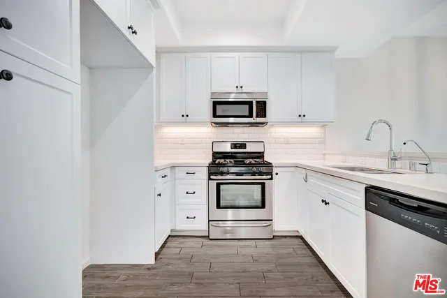 $778,000 | 15215 West Fred Way, Van Nuys, CA 91405