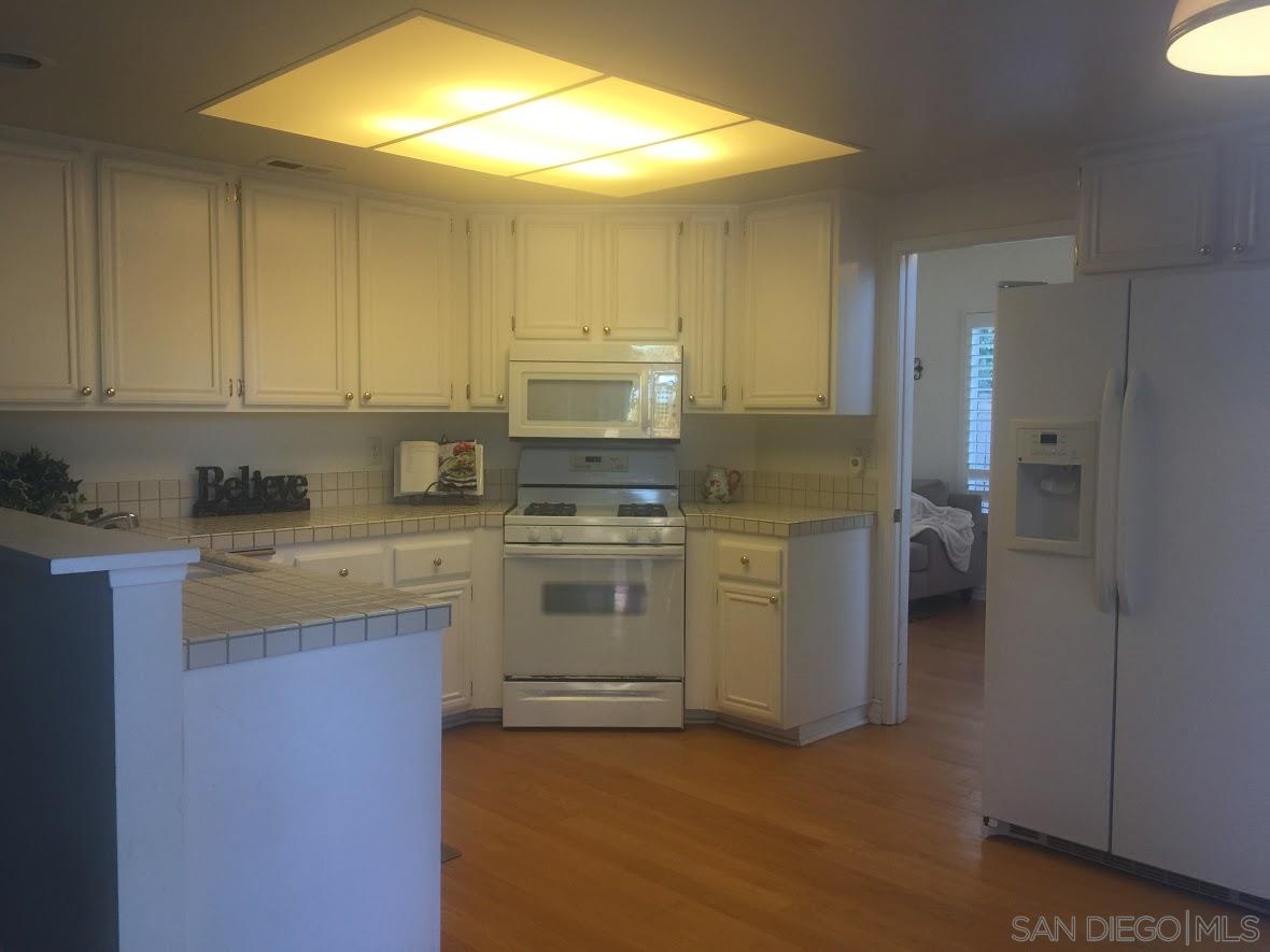 1568 Promontory Ridge Way Vista, CA 92081 - Photo 6 of 24