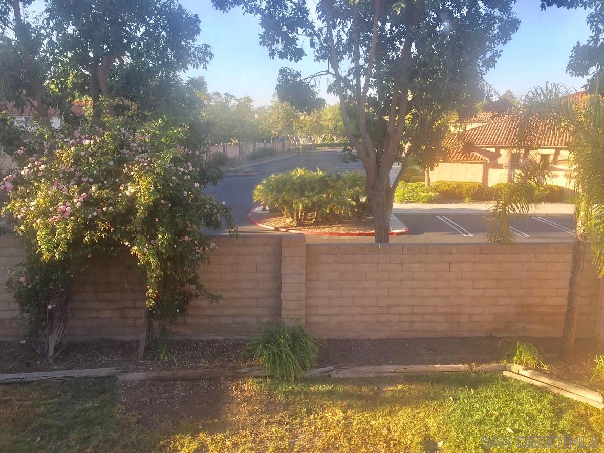 1568 Promontory Ridge Way Vista, CA 92081 - Photo 10 of 24