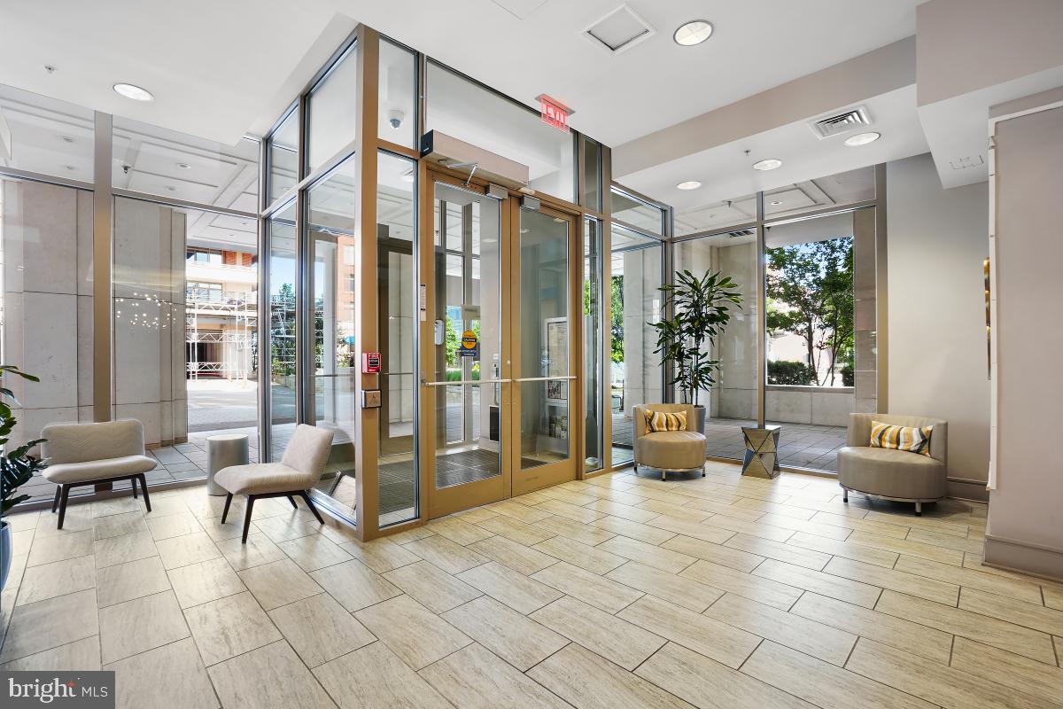 3650 South Glebe Road, Unit 653 Arlington, VA 22202 - Photo 4 of 46