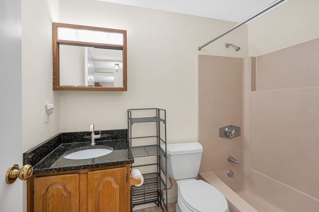 18 Leonard Road, Unit 18 Boxborough, MA 01719 - Photo 8 of 17