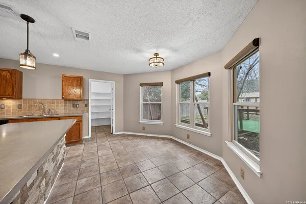 $2,200 | 7019 Jade Field, San Antonio, TX 78240