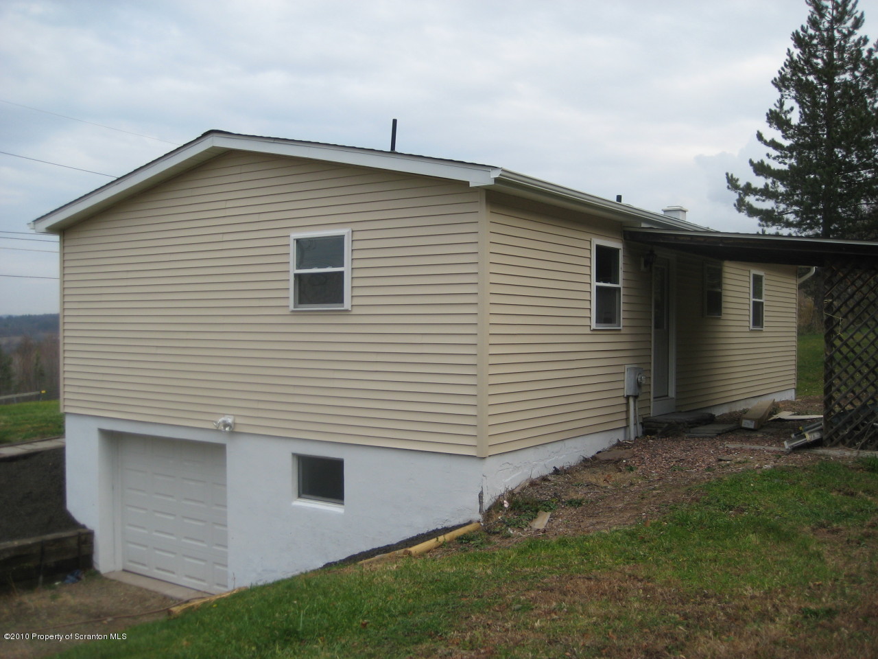 59 John Sheehan Road Mehoopany, PA 18629 - Photo 2 of 9 a front view of house with yard