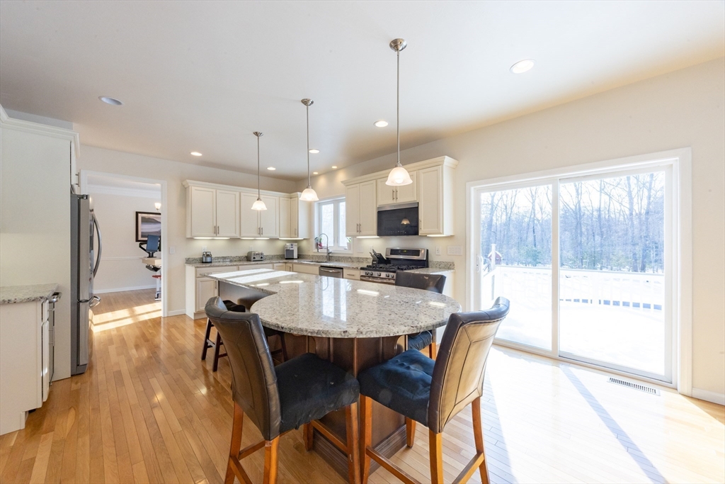 1194 Sharps Lot Road Swansea, MA 02777 - Photo 10 of 42