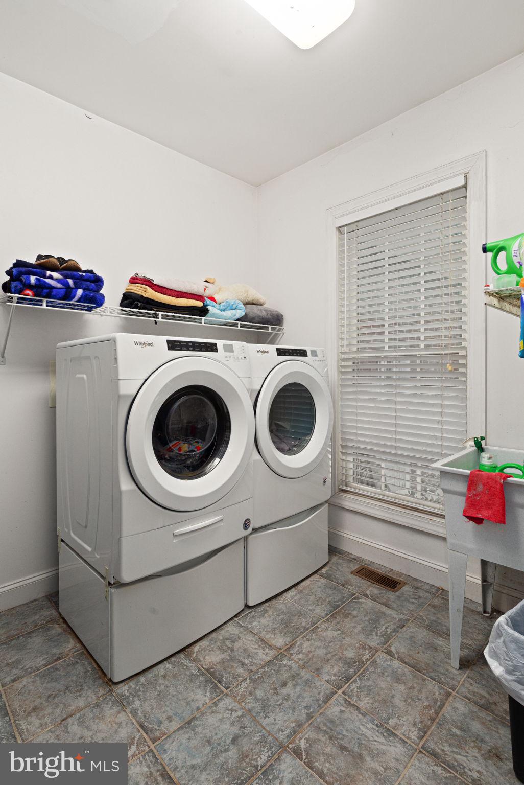 5530 Jim Pickett Road Sykesville, MD 21784 - Photo 32 of 49 a utility room with dryer and washer