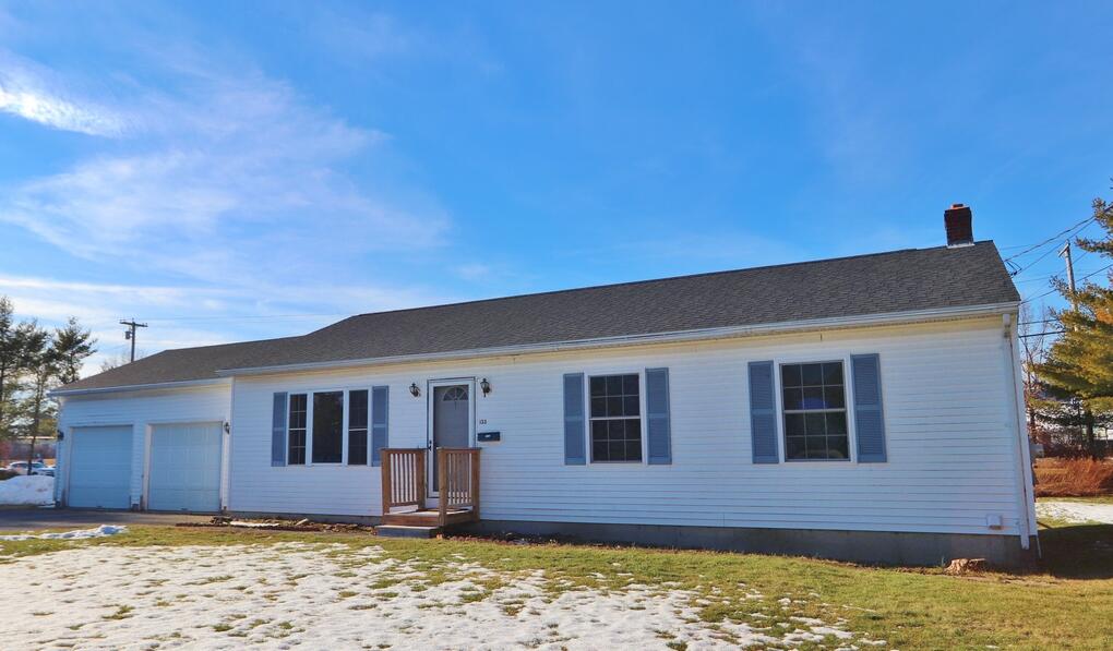 133 Webb Street Portland, ME 04102 - Photo 3 of 26 IMG_6284 (Copy)