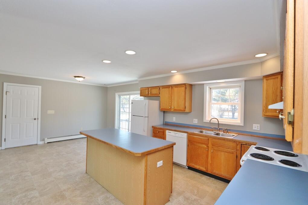 133 Webb Street Portland, ME 04102 - Photo 6 of 26 IMG_6275 (Copy)