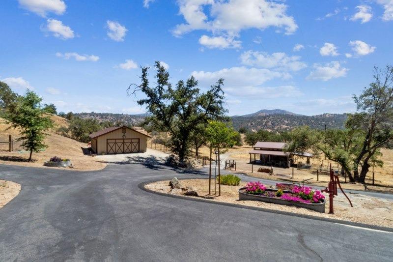 17350 Morgan Canyon Road Prather, CA 93651 - Photo 2 of 44 Gallery Image 2