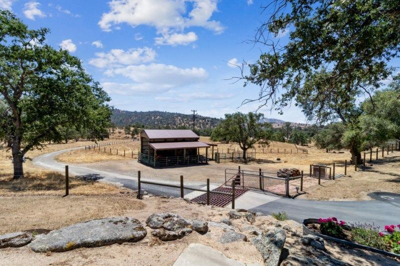17350 Morgan Canyon Road Prather, CA 93651 - Photo 5 of 44 Gallery Image 5