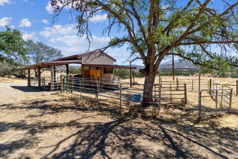 17350 Morgan Canyon Road Prather, CA 93651 - Photo 10 of 44 Gallery Image 10