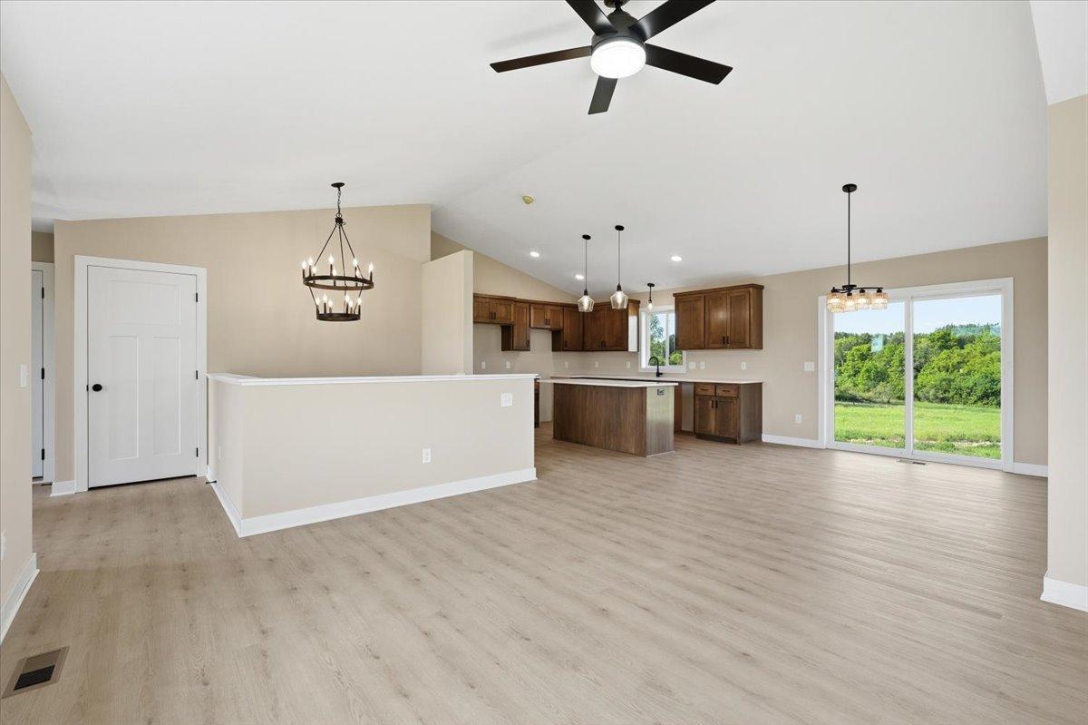251 Prairie Road New Richmond, WI 54017 - Photo 5 of 17