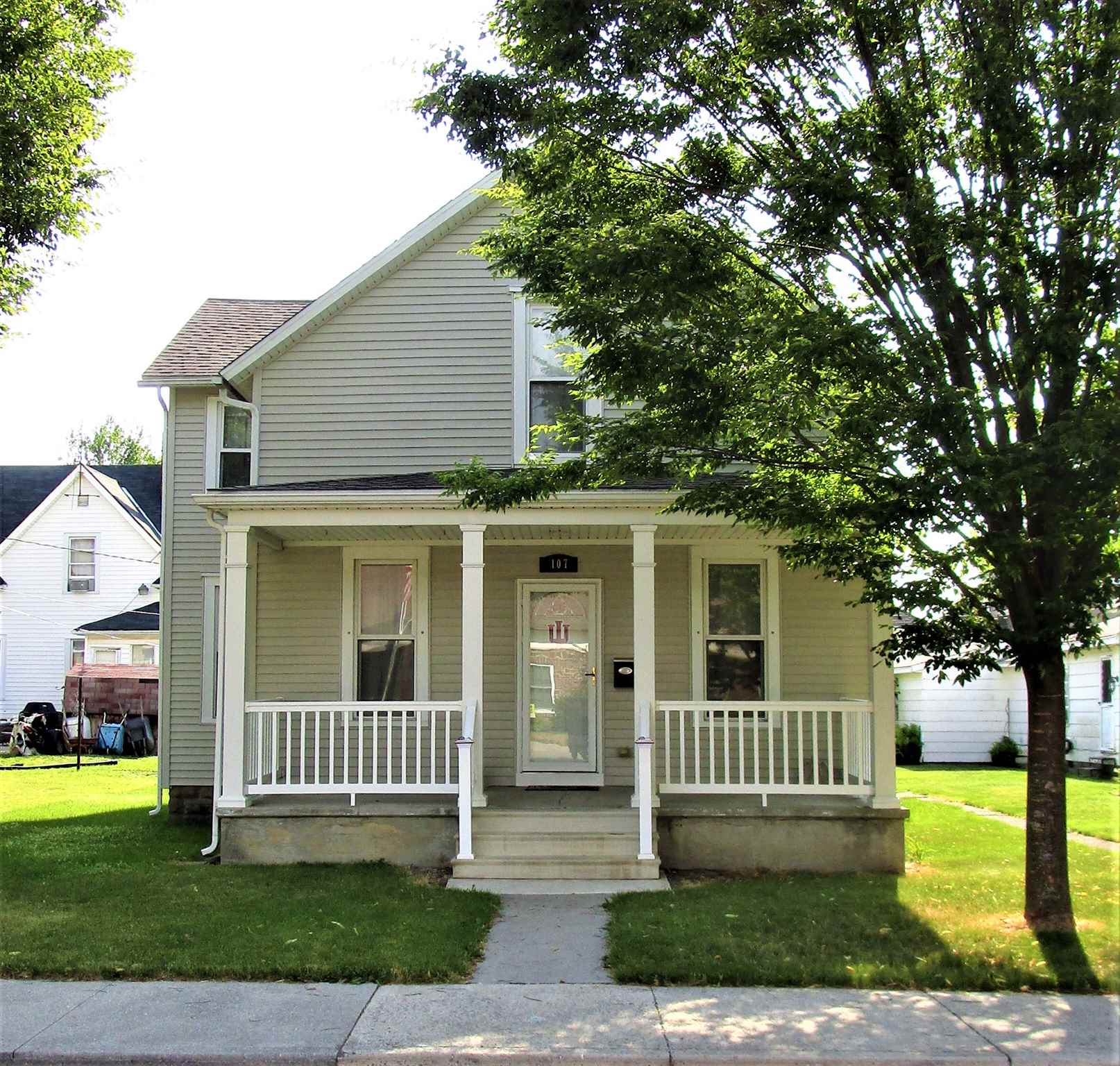 107 South 7th Street Decatur, IN 46733 - Photo 2 of 13