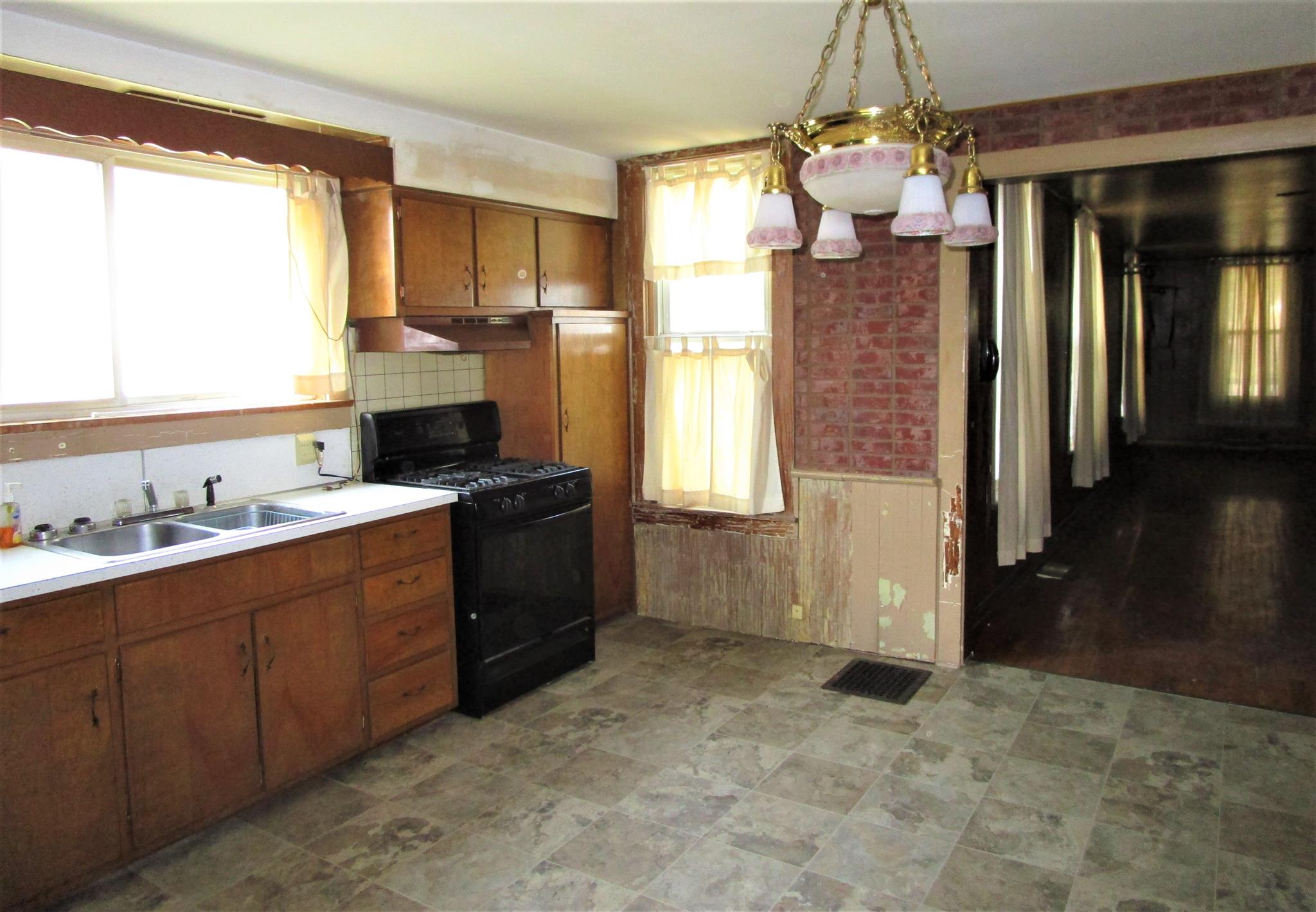 107 South 7th Street Decatur, IN 46733 - Photo 3 of 13