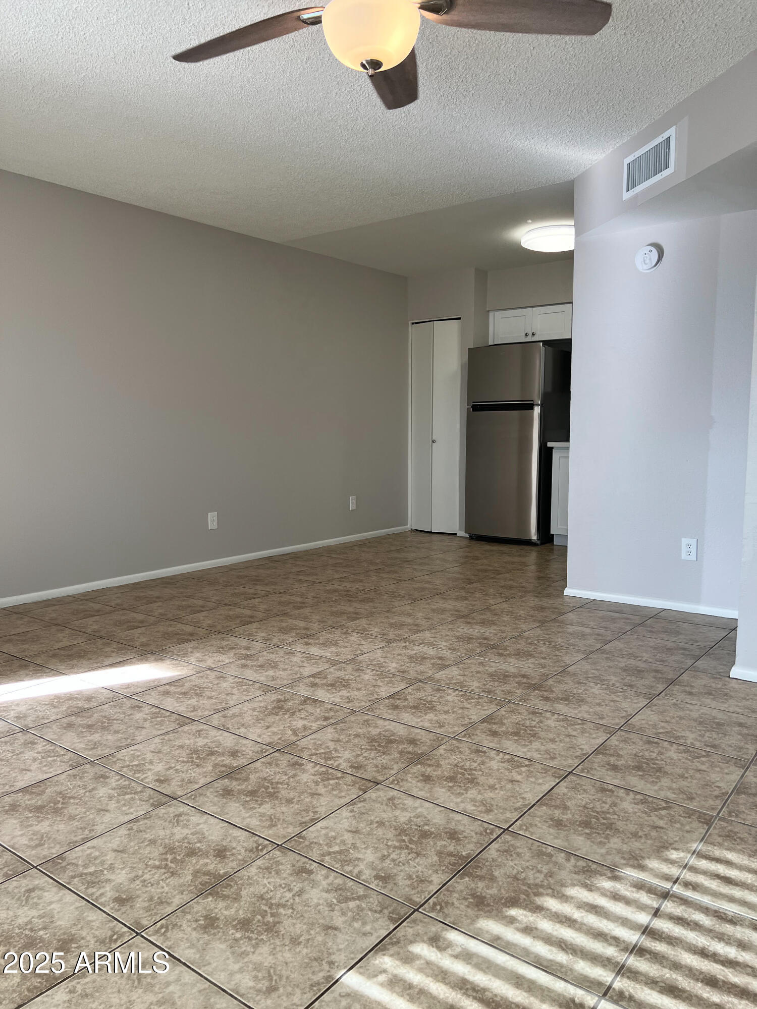 492 West 18th Avenue, Unit 2 Apache Junction, AZ 85120 - Photo 3 of 6 a view of an empty room