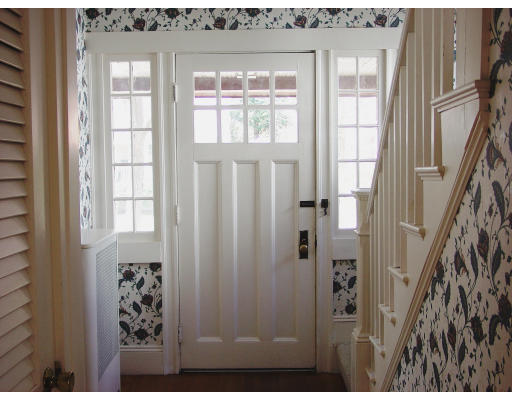 35 Canterbury Road Newton, MA 02461 - Photo 2 of 13
