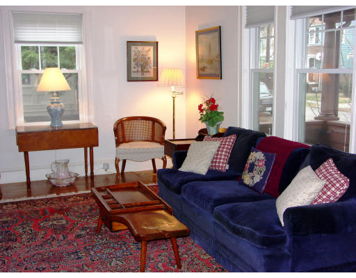 35 Canterbury Road Newton, MA 02461 - Photo 3 of 13